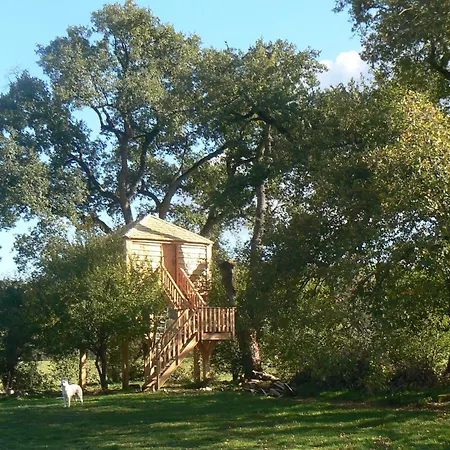 Les Robinsonades אתר נופש