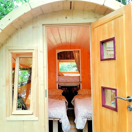 אתר נופש Les Robinsonades *